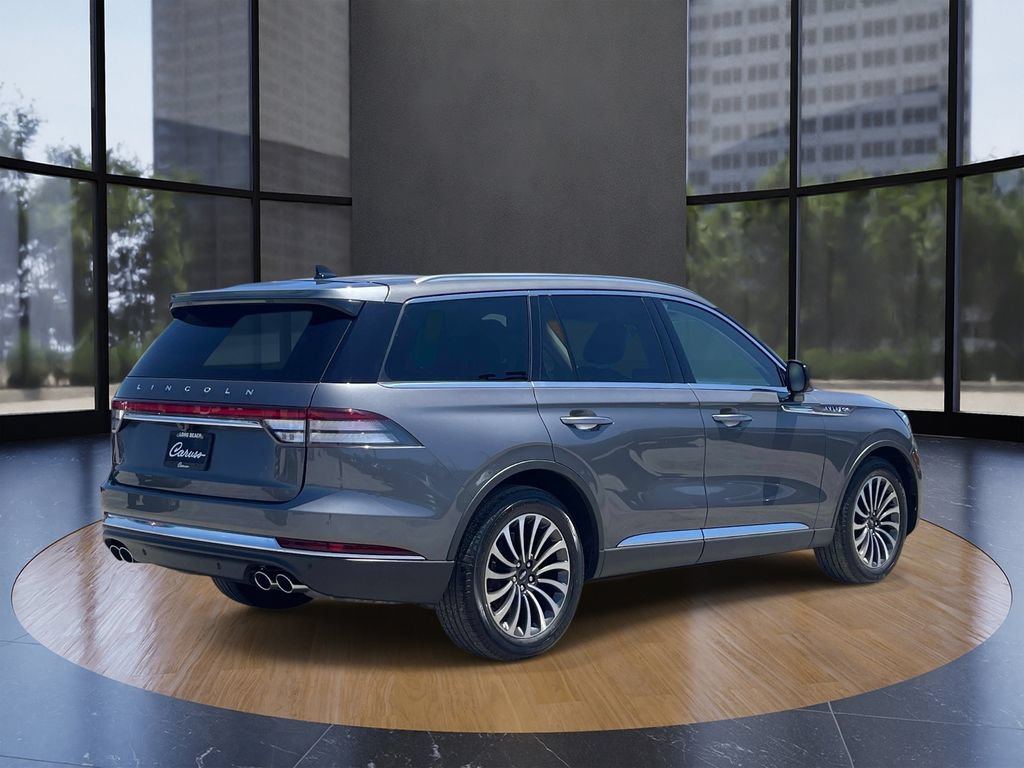 Used 2023 Lincoln Aviator 2WD w/ Premium Package image 3