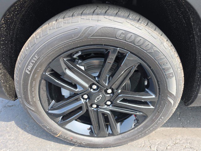 New 2026 Chevrolet Trax ACTIV w/ Sunroof Package FWD image 9