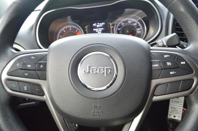 Used 2019 Jeep Cherokee Latitude w/ Popular Appearance Group image 15