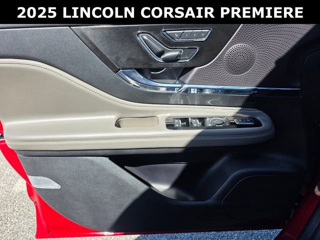Used 2025 Lincoln Corsair Premiere image 24