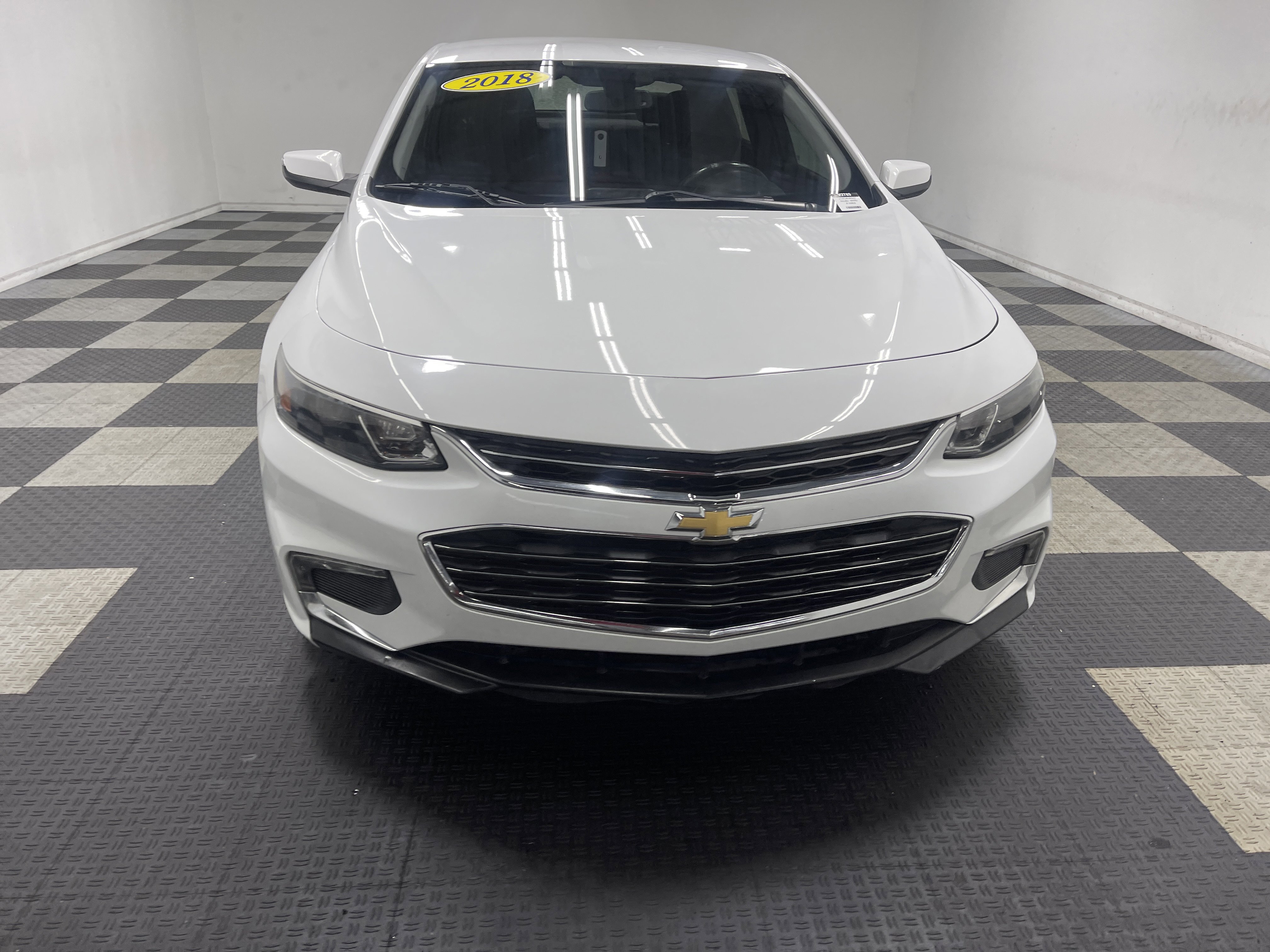 Used 2018 Chevrolet Malibu LT FWD image 7