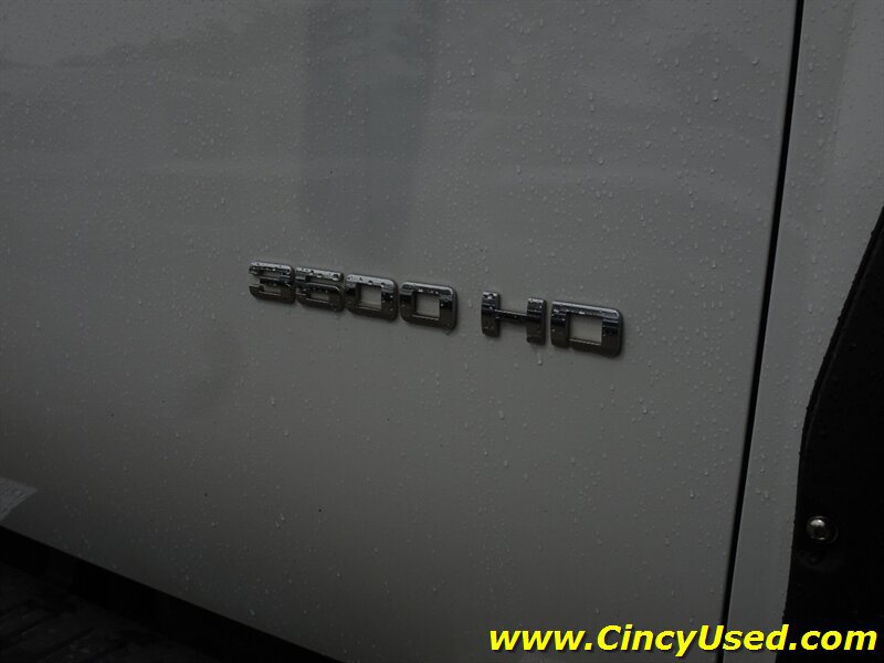 Used 2011 GMC Sierra 3500 SLT w/ SLT Convenience Package AWD/4WD image 37