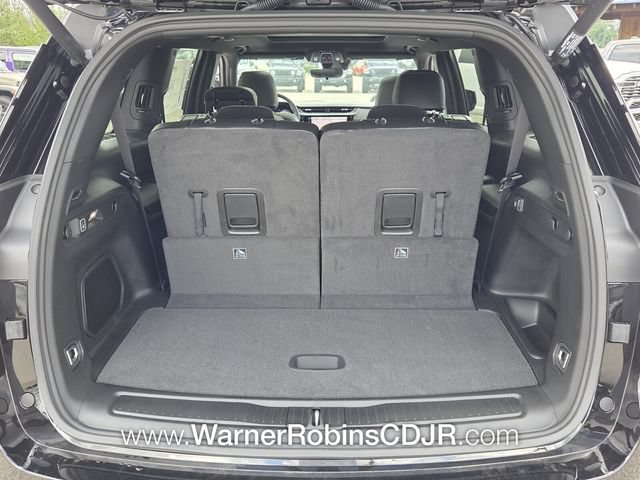 New 2026 Jeep Grand Cherokee L Limited w/ Limited Altitude Package AWD/4WD image 13