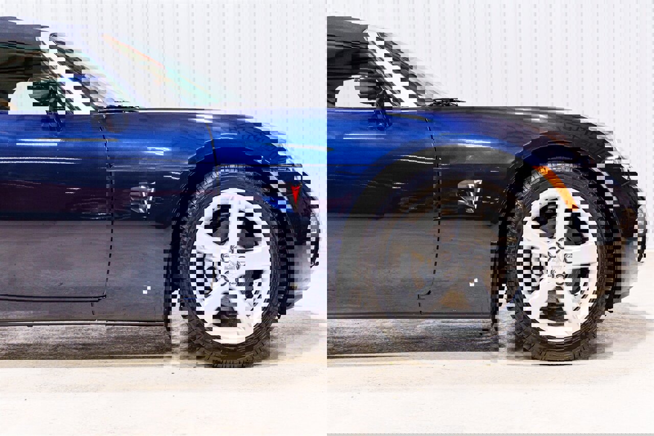 Used 2006 Pontiac Solstice Convertible w/ Premium Package image 18