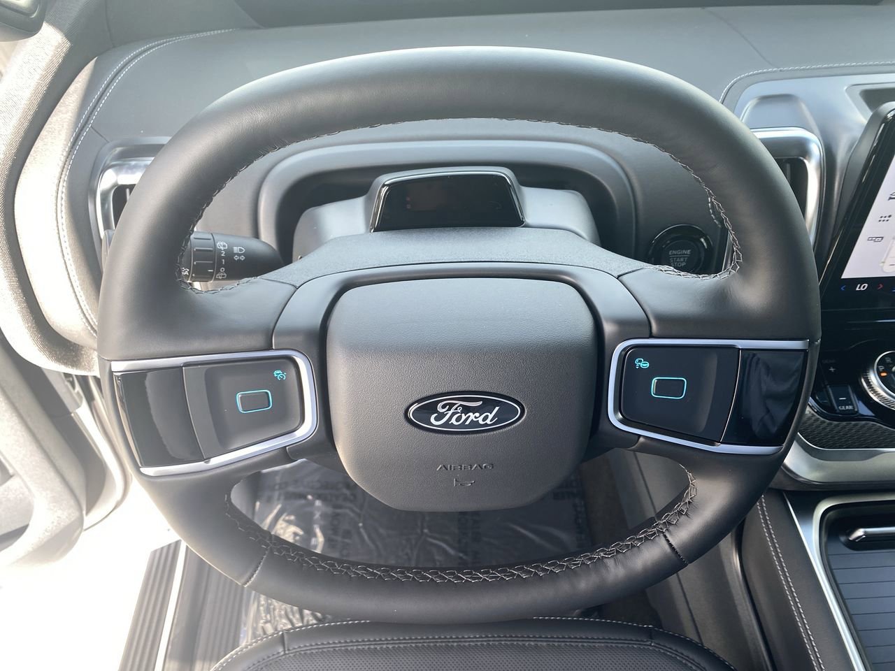 New 2026 Ford Expedition Platinum w/ Stealth Appearance Package AWD/4WD image 35