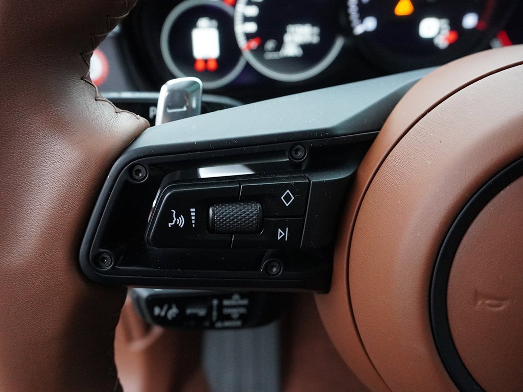 Used 2023 Porsche Panamera 4 Platinum Edition image 45