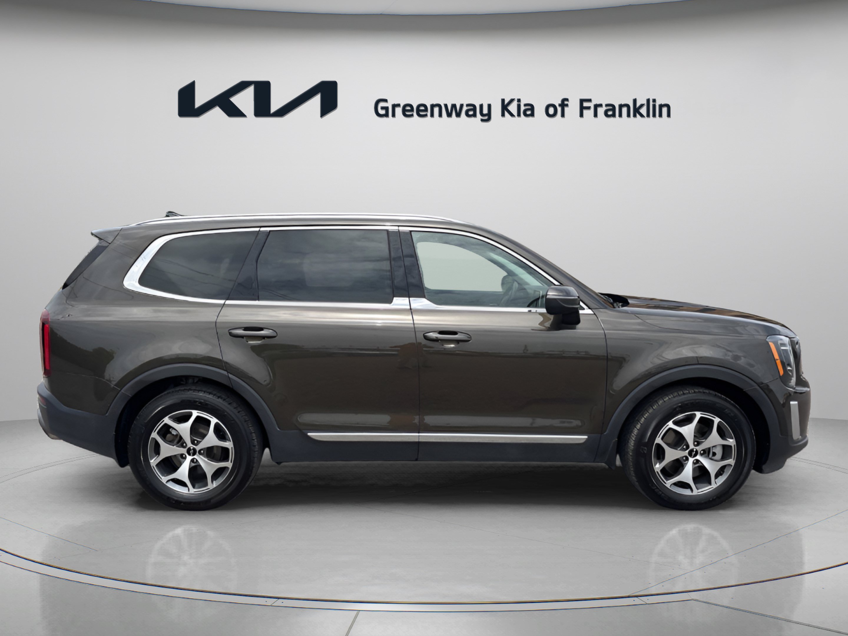 Used 2022 Kia Telluride EX FWD image 8