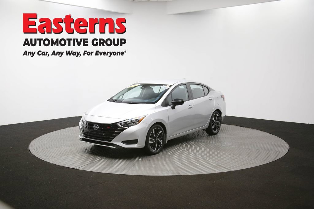 Used 2025 Nissan Versa SR w/ Trunk Package image 54