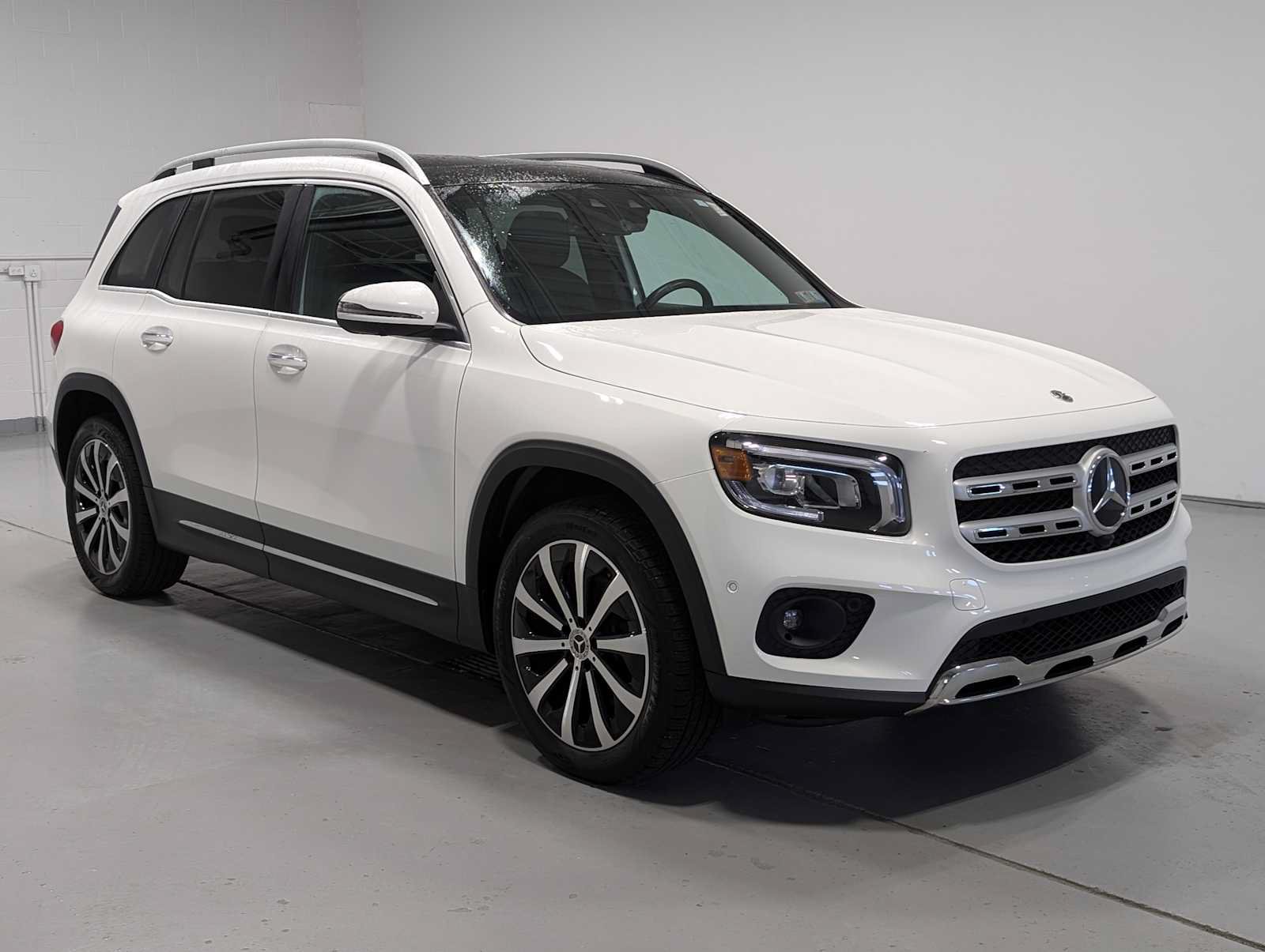 Used 2022 Mercedes-Benz GLB 250 4MATIC image 6
