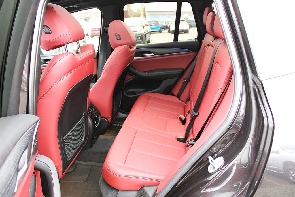 Used 2024 BMW X3 xDrive30i w/ Premium Package w/ZPA AWD/4WD image 7