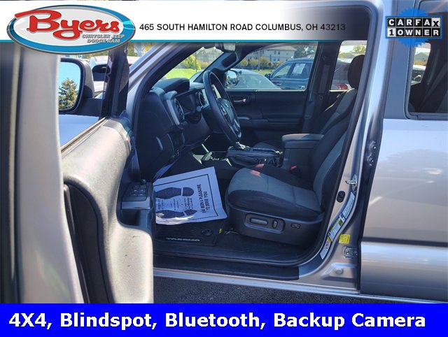 Used 2020 Toyota Tacoma TRD Off-Road image 2