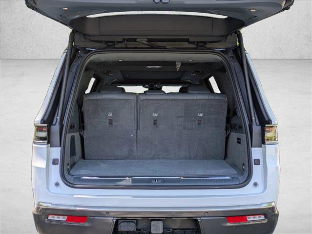 Used 2022 Jeep Grand Wagoneer Series II w/ Premium Group II image 6