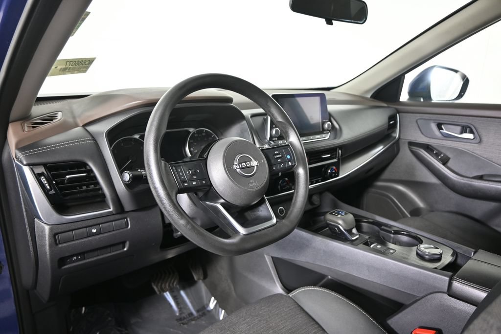 Used 2022 Nissan Rogue SV AWD/4WD image 24
