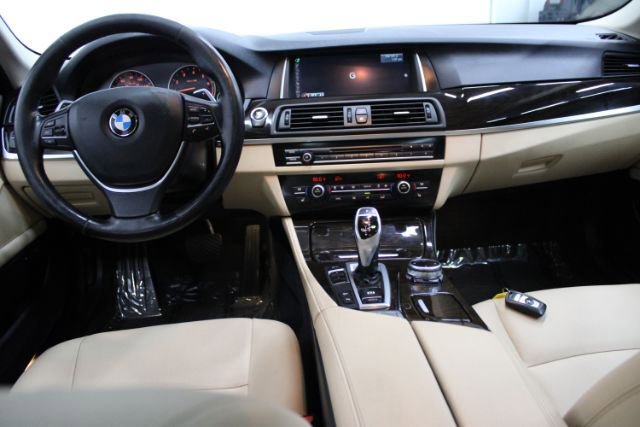Used 2016 BMW 528i xDrive Sedan AWD/4WD image 2