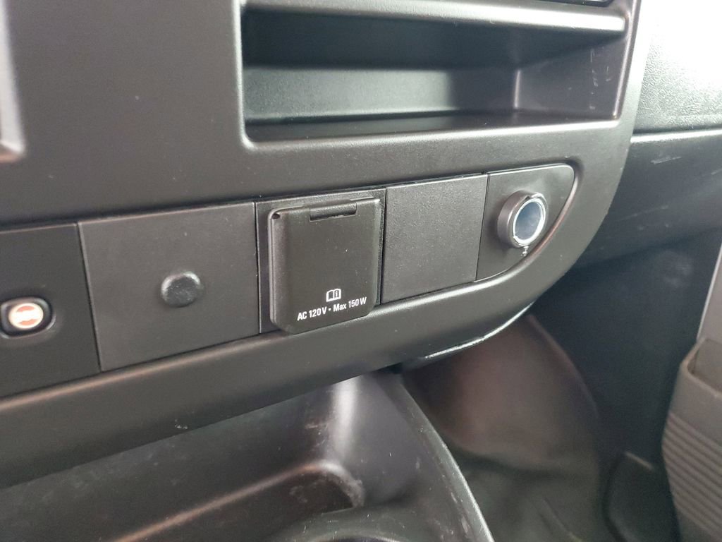 Used 2018 Chevrolet Express 2500 w/ Driver Convenience Package image 20