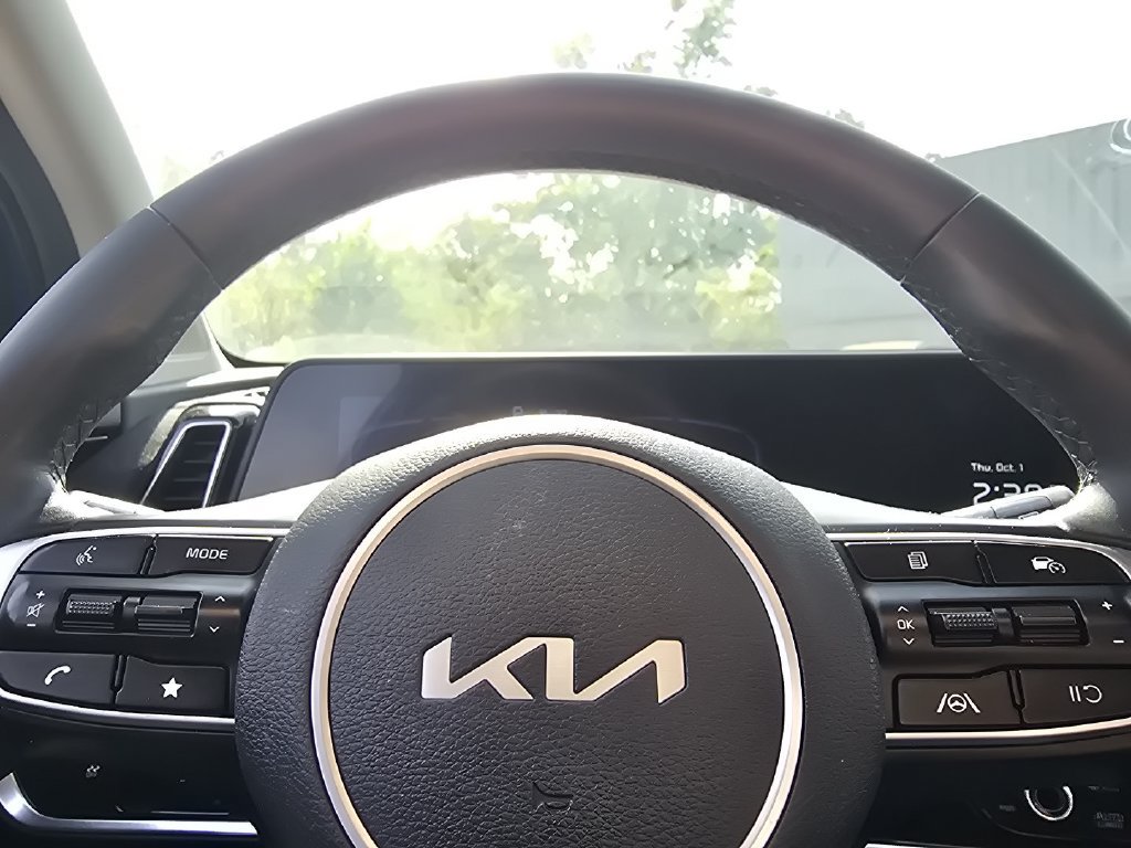 Used 2023 Kia Sportage EX AWD/4WD image 27