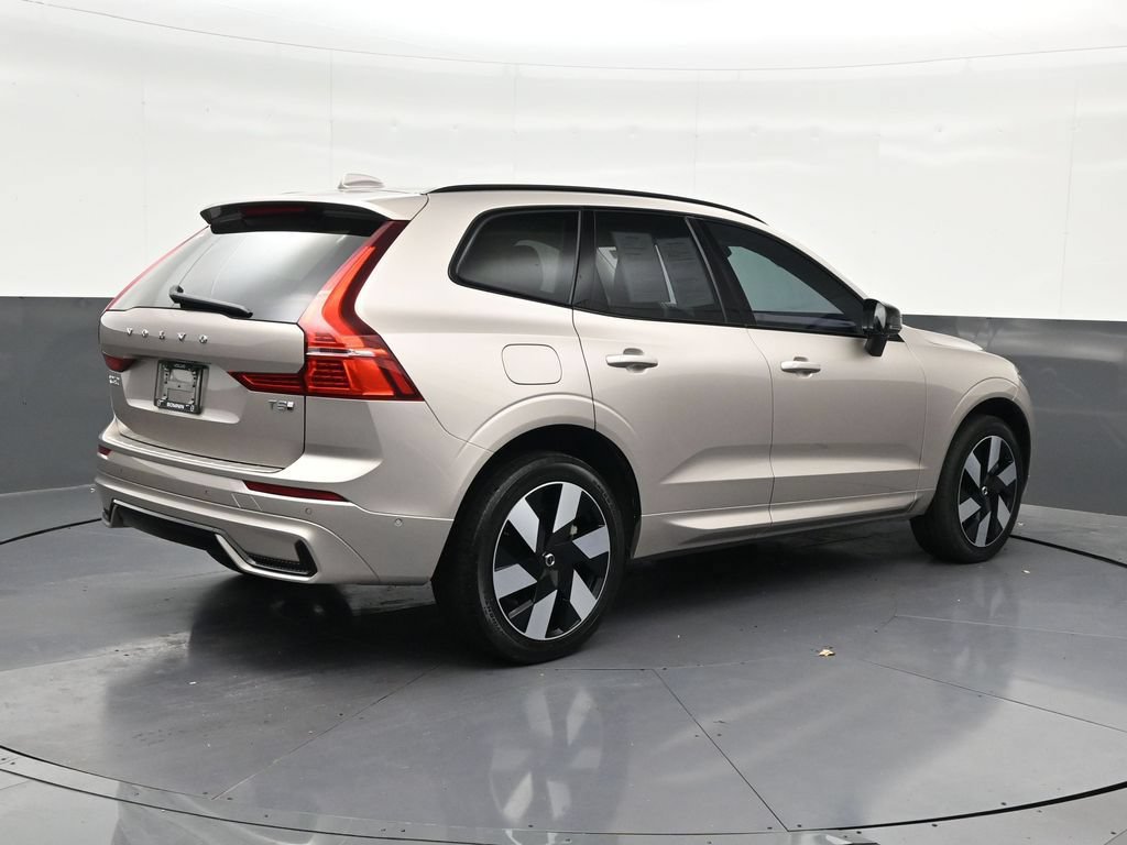 Used 2025 Volvo XC60 T8 Plus w/ Protection Package Premier AWD/4WD image 6