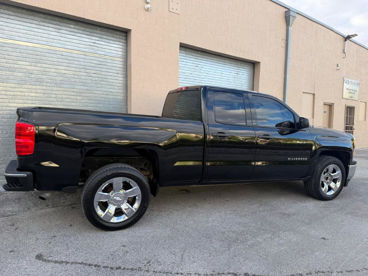 Used 2015 Chevrolet Silverado 1500 LS RWD image 10