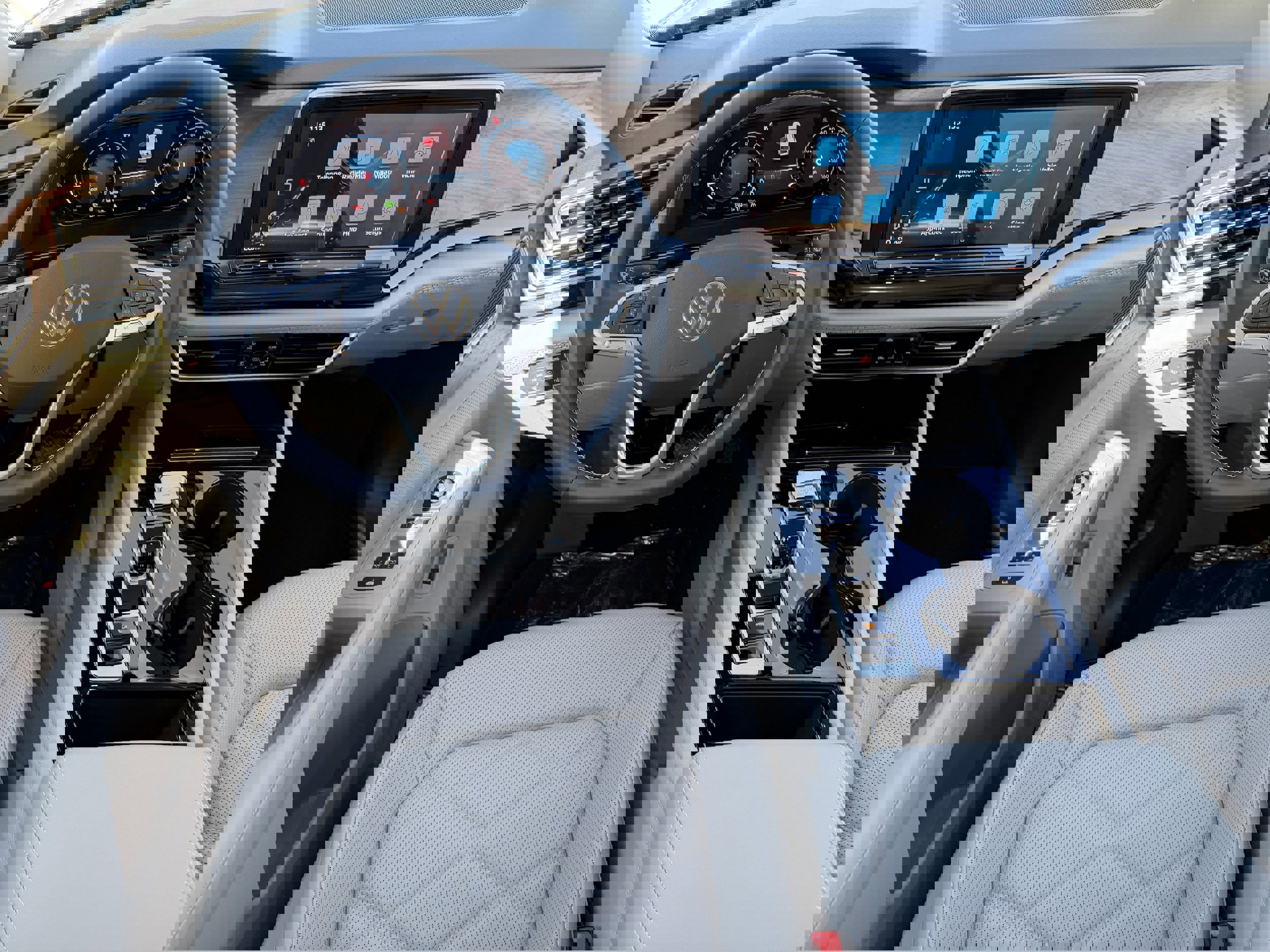 New 2026 Volkswagen Atlas SE image 12