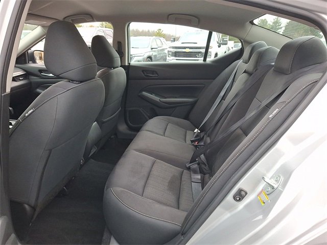 Used 2024 Nissan Altima 2.5 SV image 10