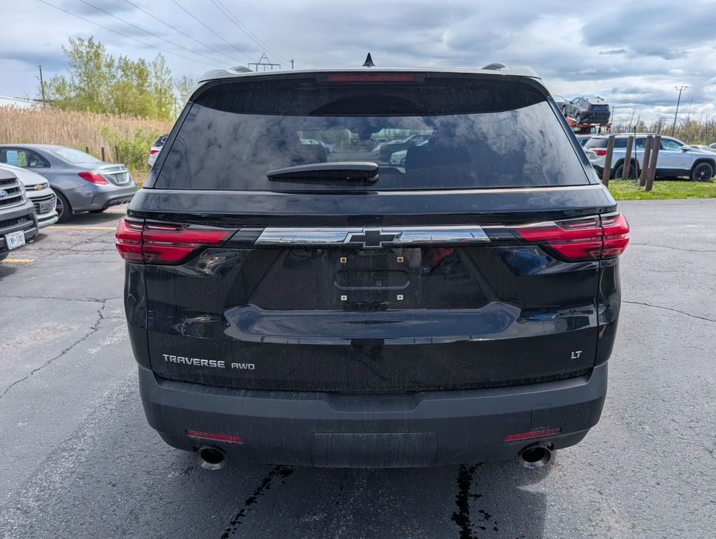 Used 2023 Chevrolet Traverse LT w/ Rear Camera Mirror Package AWD/4WD image 7