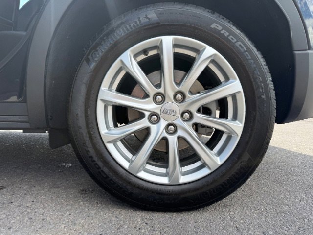 Used 2023 Cadillac XT4 Luxury w/ Cold Weather Package image 16