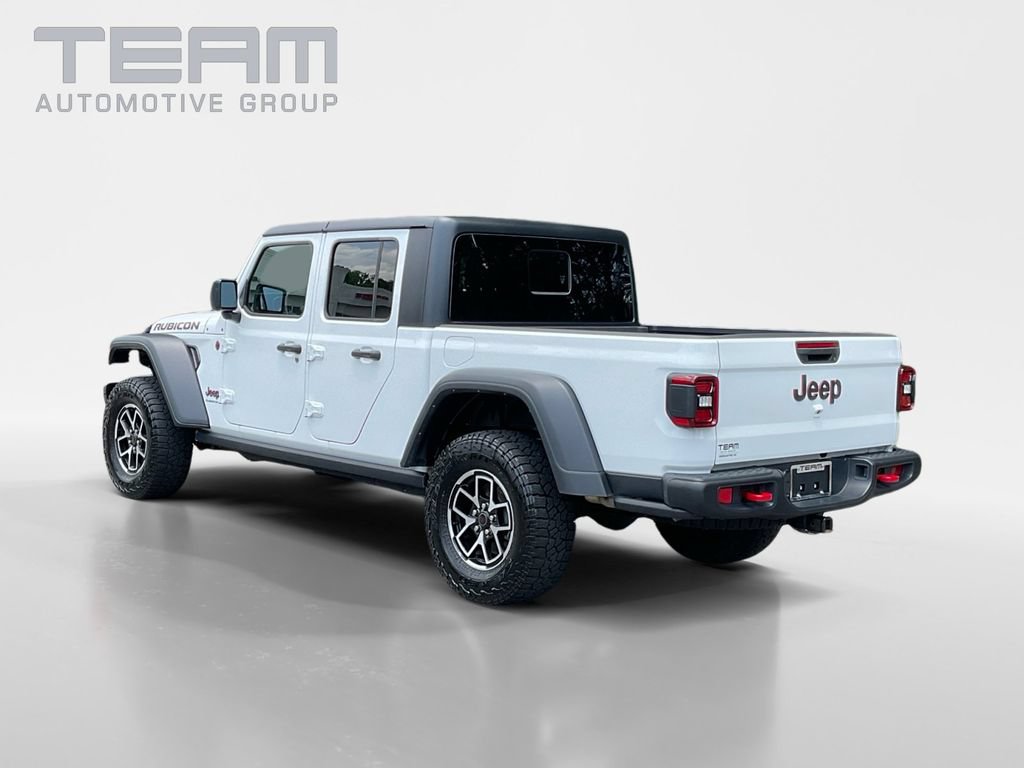 Used 2024 Jeep Gladiator Rubicon w/ Technology Group AWD/4WD image 5