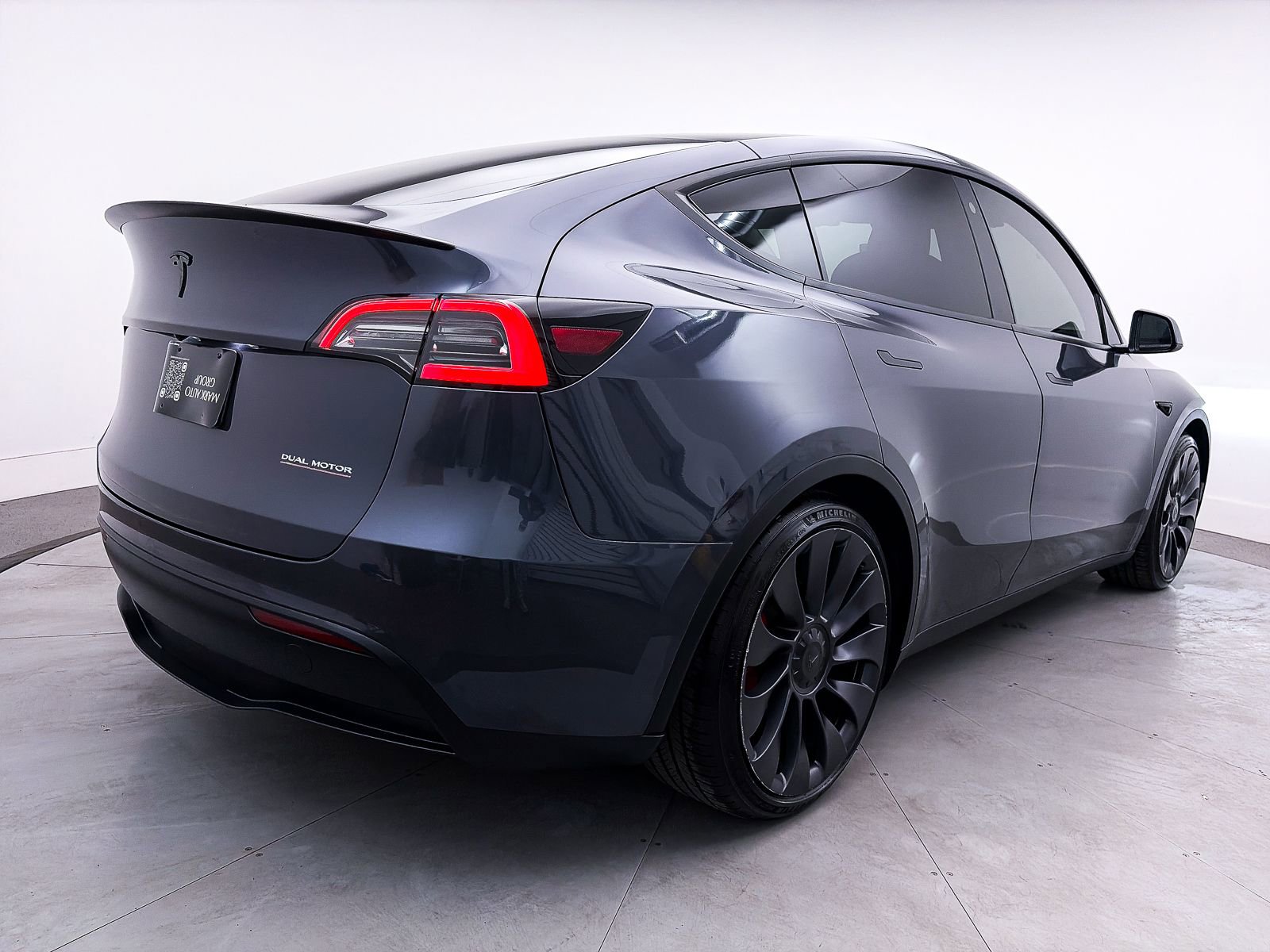 Used 2023 Tesla Model Y Performance image 13