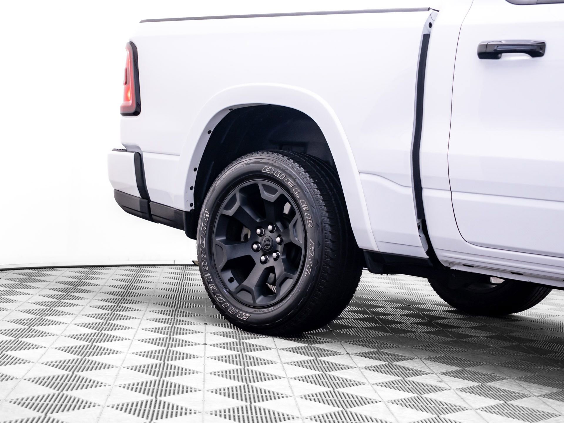 Used 2025 RAM 1500 Big Horn AWD/4WD image 34