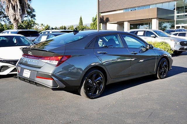 Certified 2026 Hyundai Elantra Sport image 8