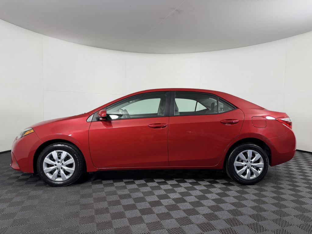 Used 2015 Toyota Corolla LE FWD image 11