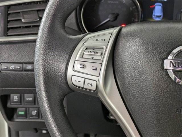 Used 2015 Nissan Rogue SV w/ SV Premium Package image 18