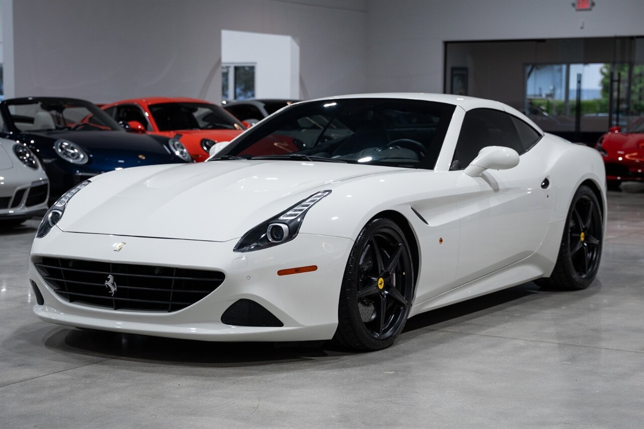 Used 2016 Ferrari California T RWD image 11