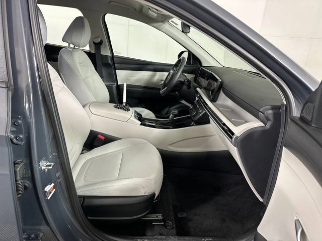 Certified 2025 Hyundai Tucson SE image 56