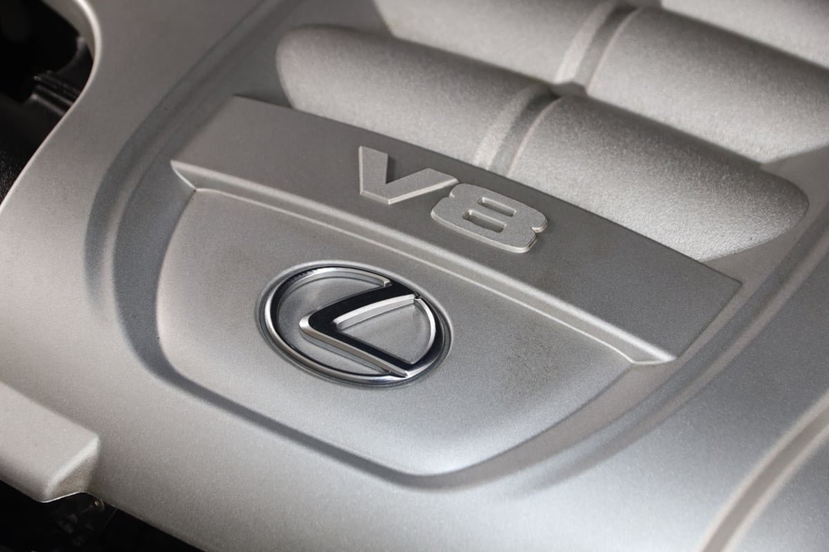 Used 2020 Lexus LX 570 4WD w/ Luxury Package image 23