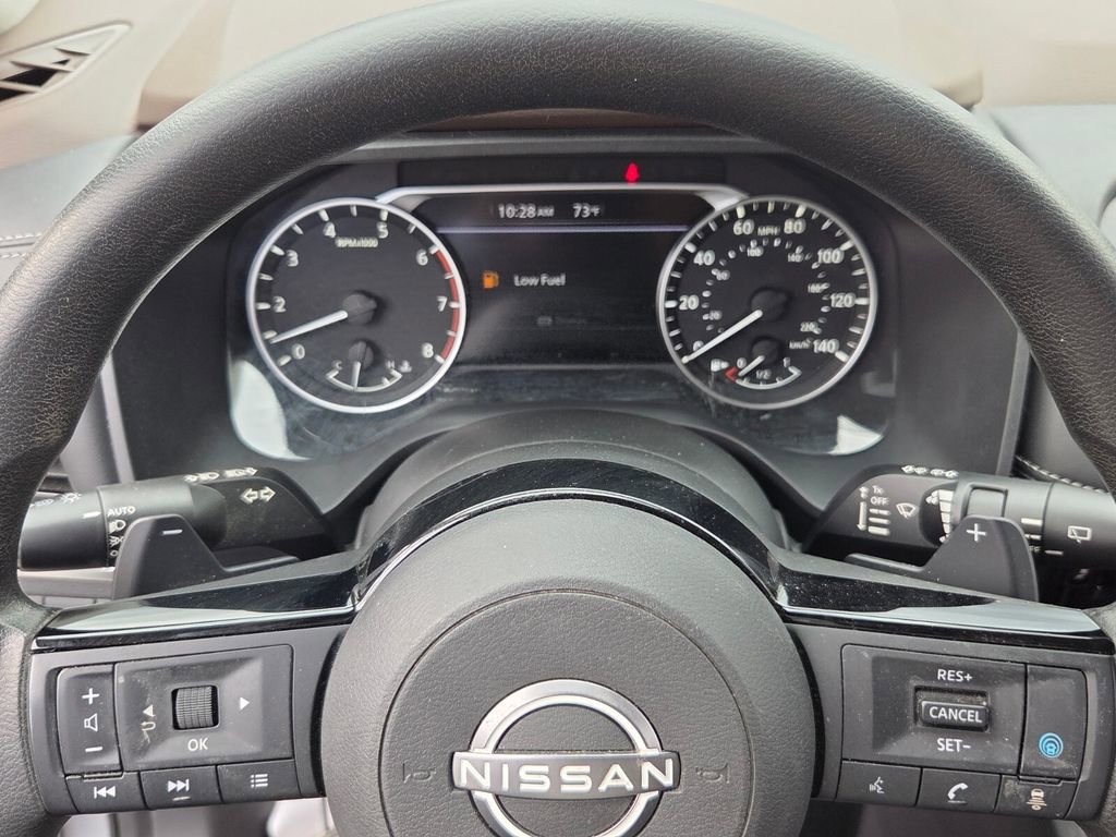 Used 2022 Nissan Rogue SV image 21