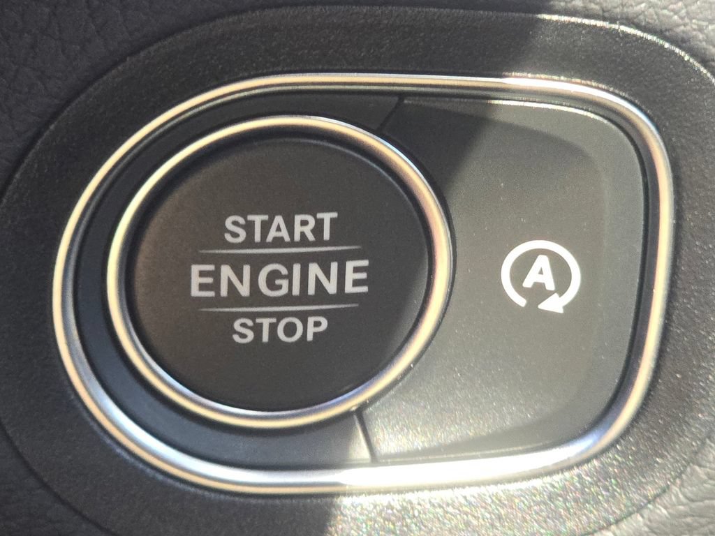 New 2026 Mercedes-Benz GLS 450 4MATIC image 39