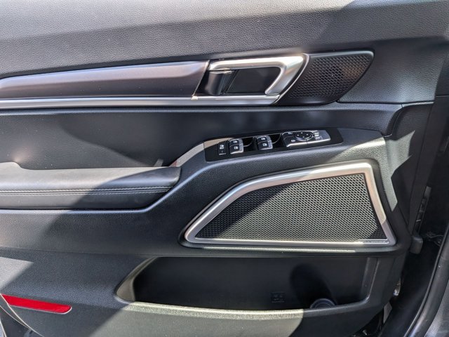 Used 2025 Kia Telluride S AWD/4WD image 11