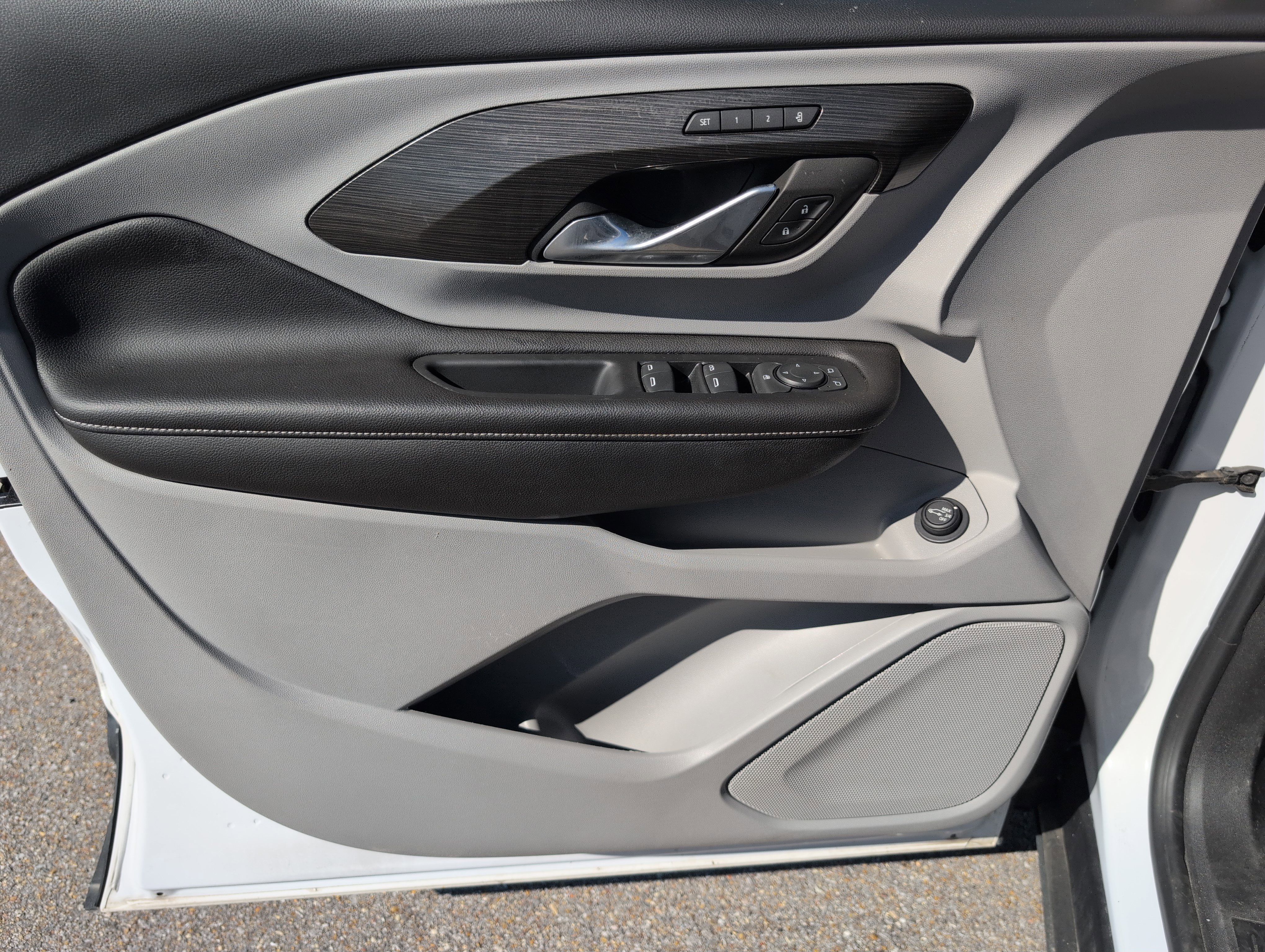 Used 2022 GMC Terrain SLT w/ LPO, Floor Liner Package image 11