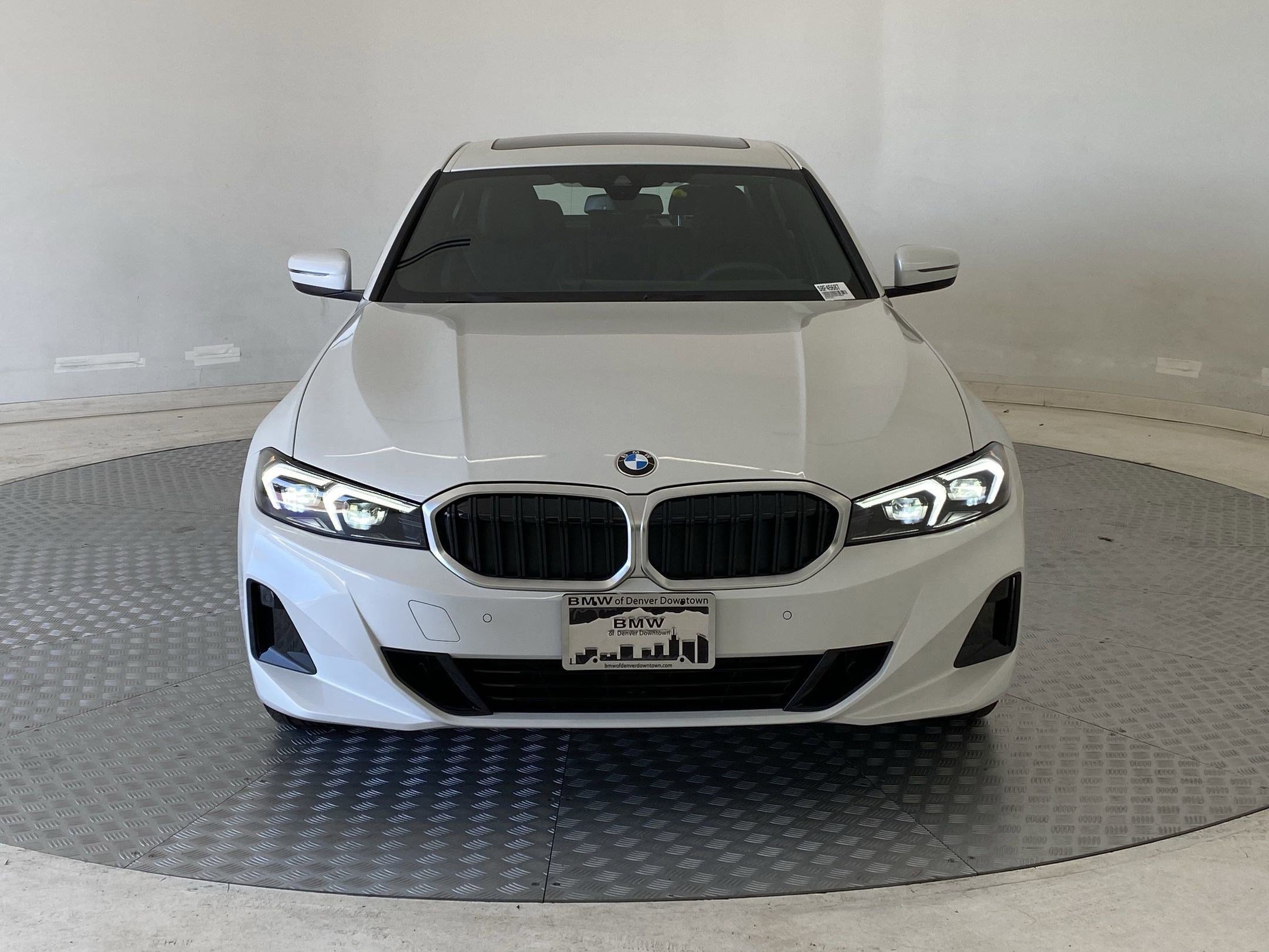 Used 2025 BMW 330i xDrive Sedan w/ Convenience Package image 5