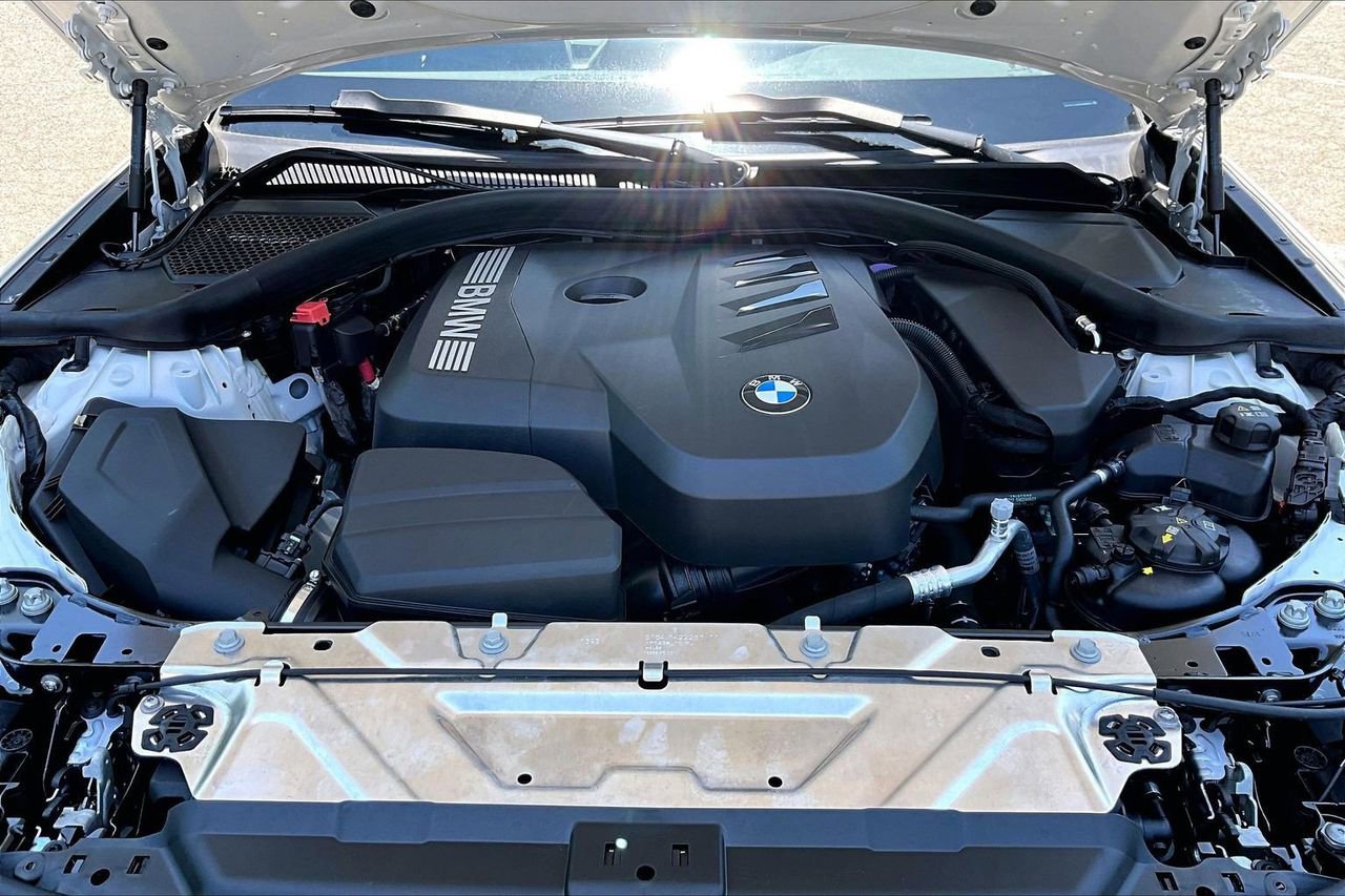 Used 2025 BMW 330i xDrive Sedan AWD/4WD image 37