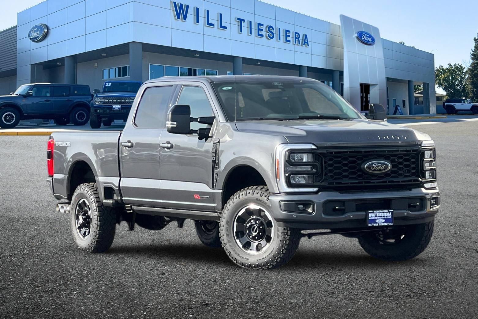 New 2026 Ford F250 Lariat w/ Tremor Off-Road Package AWD/4WD image 2