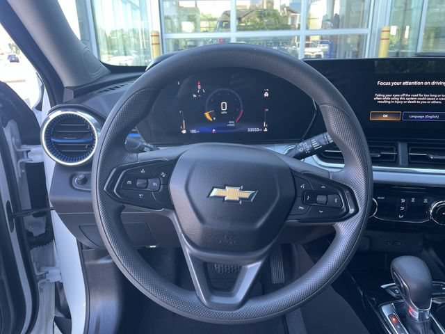 Used 2025 Chevrolet Trax LT FWD image 19