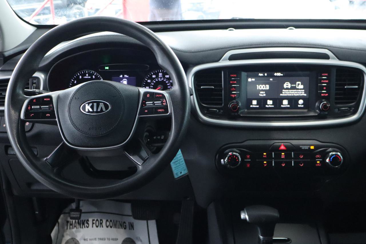 Used 2020 Kia Sorento LX image 17