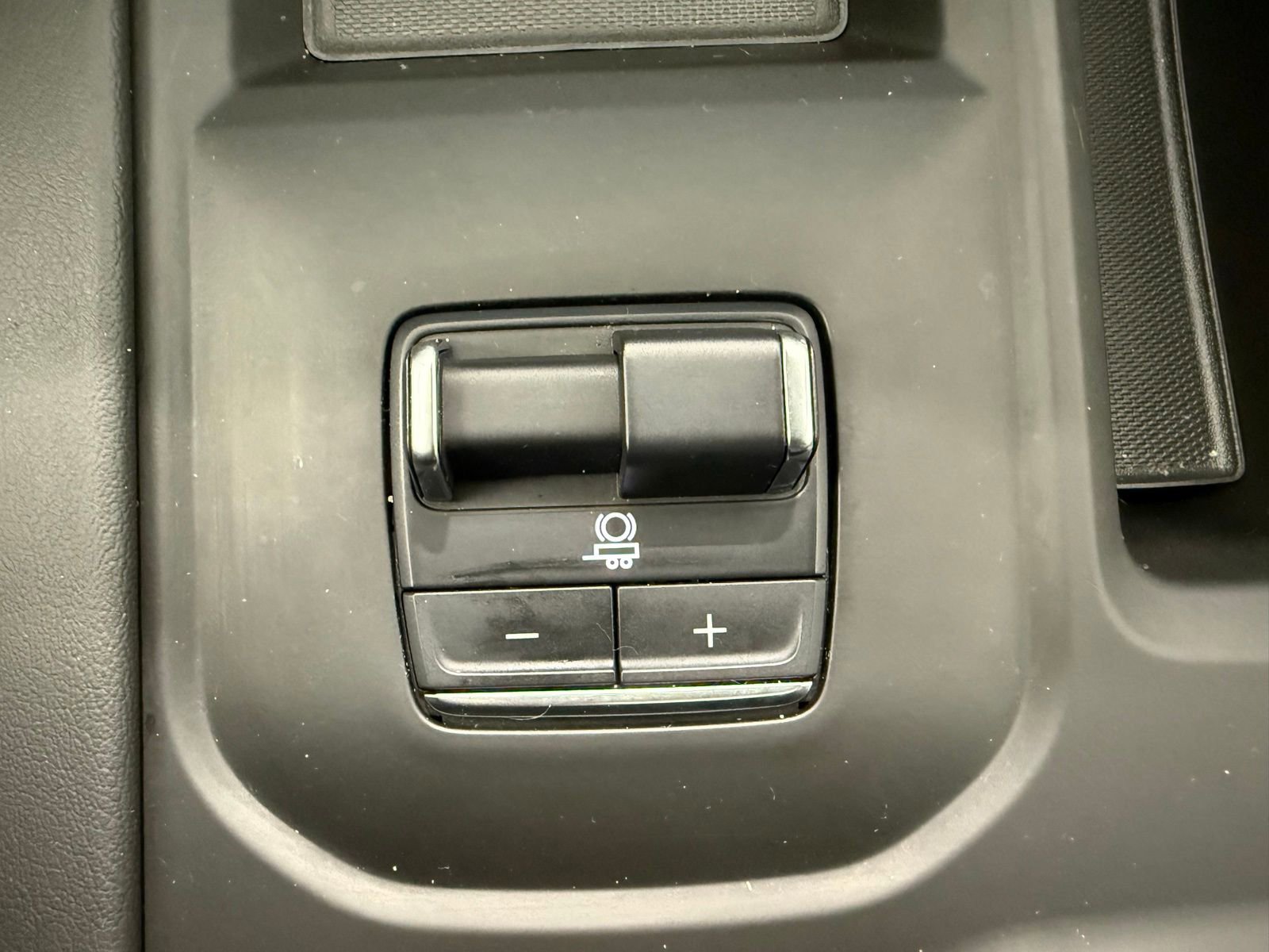 Used 2024 GMC Sierra 2500 Denali w/ Denali Reserve Package image 25