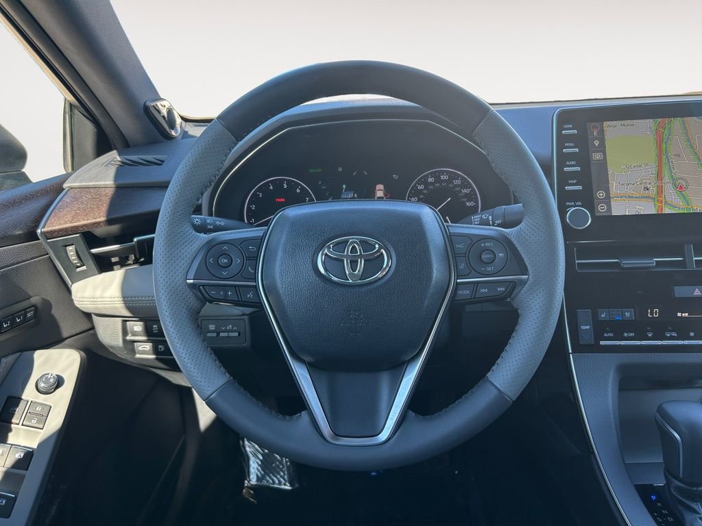 Used 2019 Toyota Avalon Limited image 14