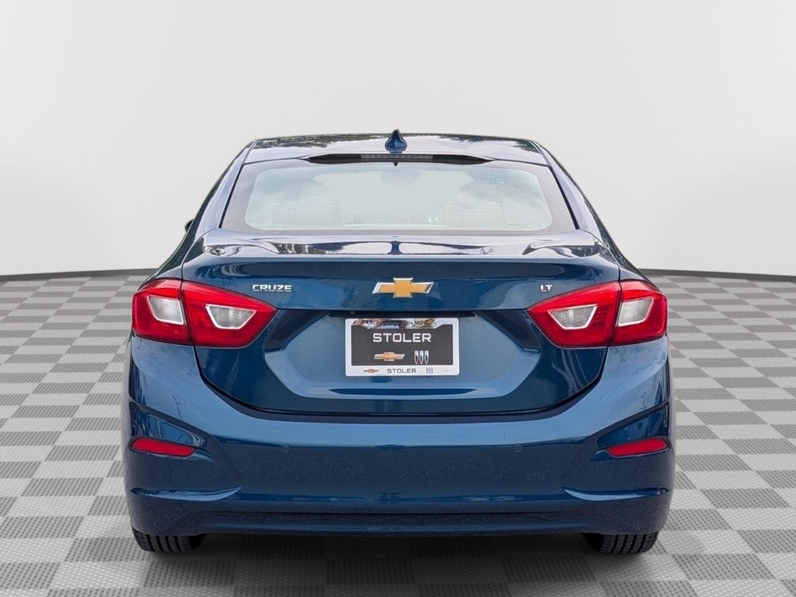 Used 2019 Chevrolet Cruze LT w/ Convenience Package FWD image 4
