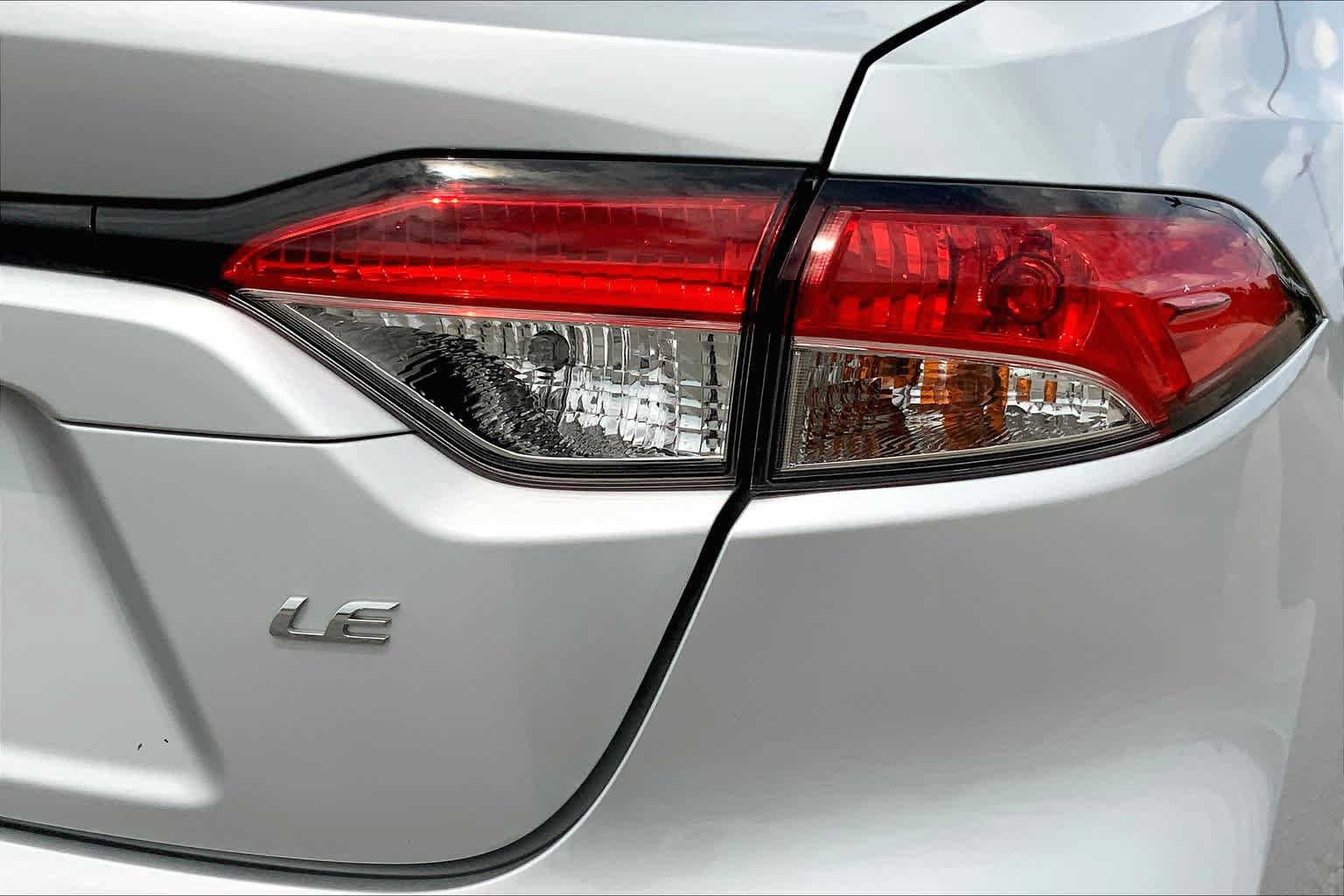 Used 2022 Toyota Corolla LE FWD image 10