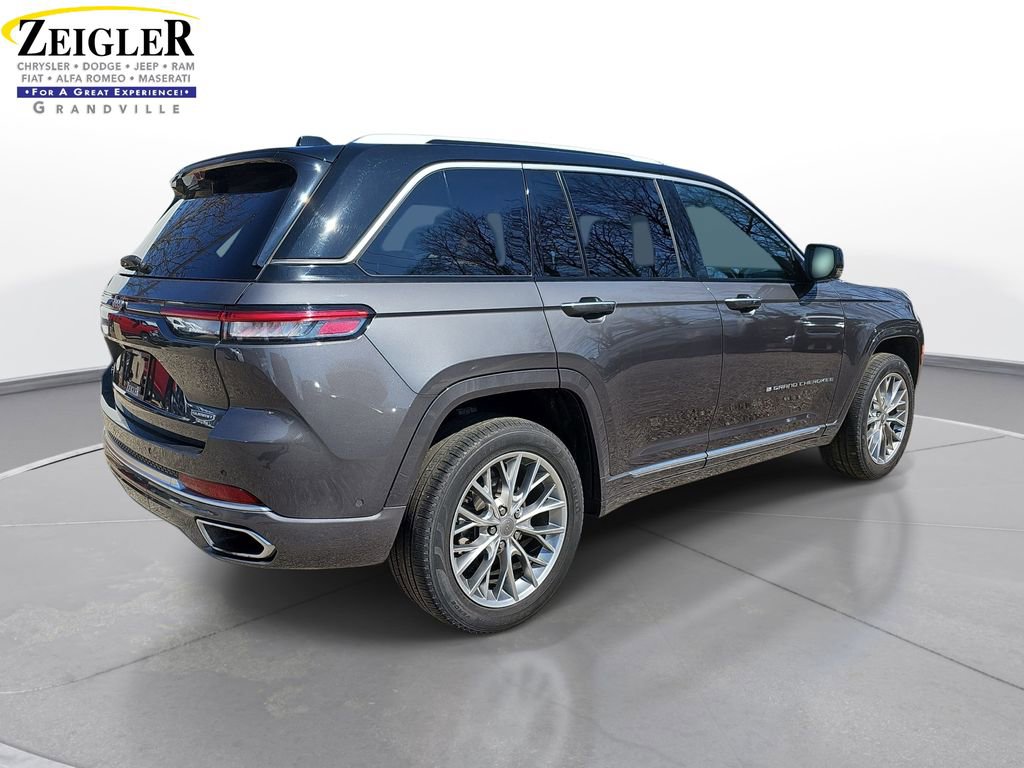 Certified 2022 Jeep Grand Cherokee Summit w/ Adv Protech Group IV image 5