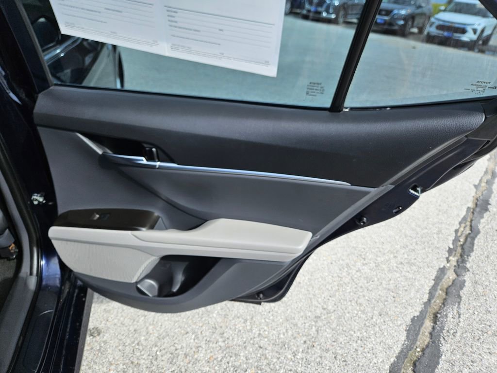 Used 2021 Toyota Camry LE FWD image 28